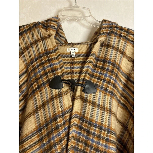 Aerie Hooded Plaid Poncho Shall Women's One Size Tan Toggle Front Closure - Picture 2 of 10